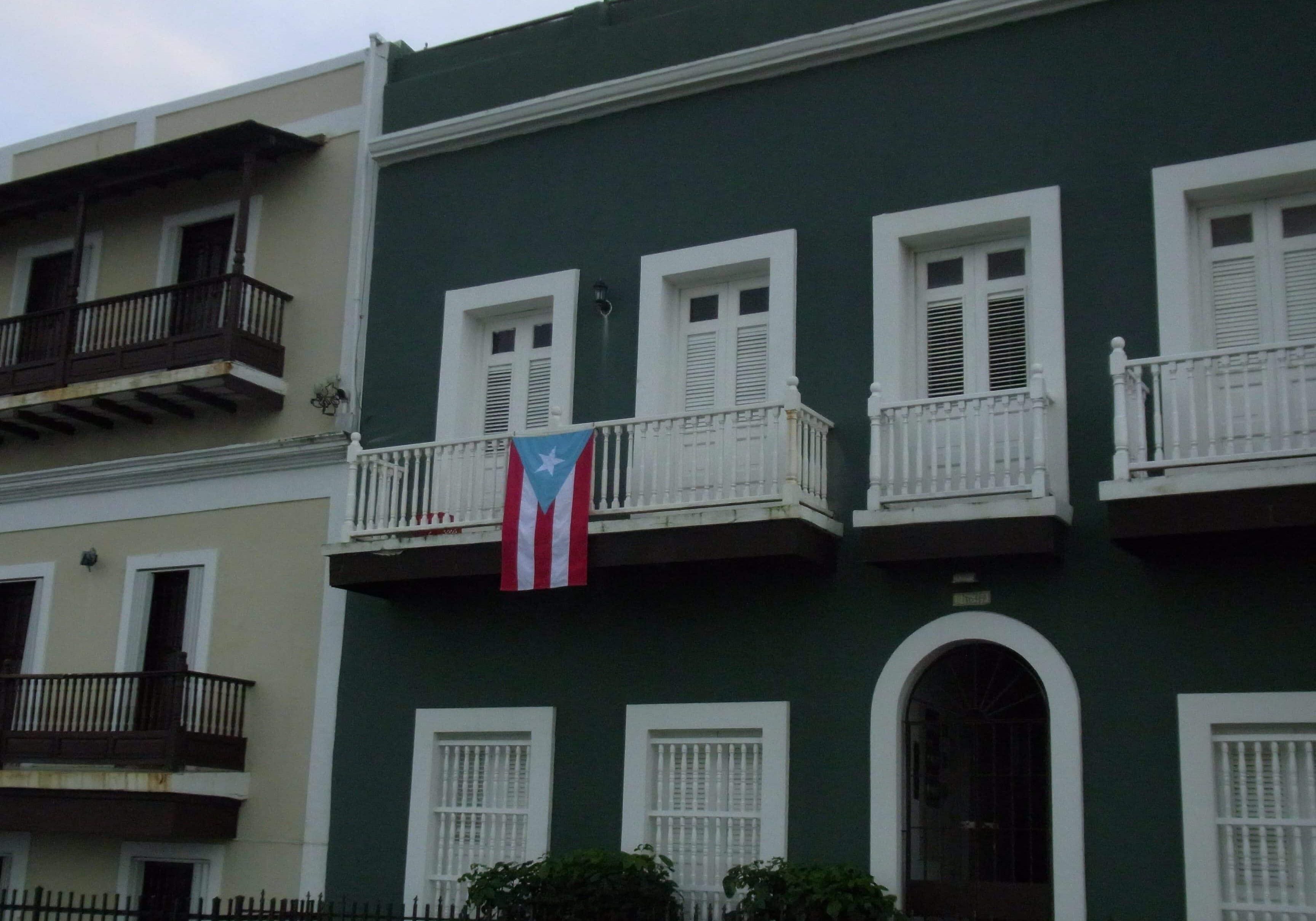 Puerto Rican Flag - by Raúl Colón